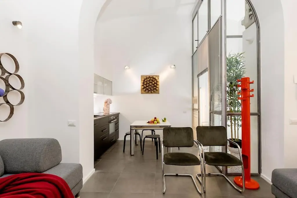 New! Design & Modern Apartment Roma 0*,